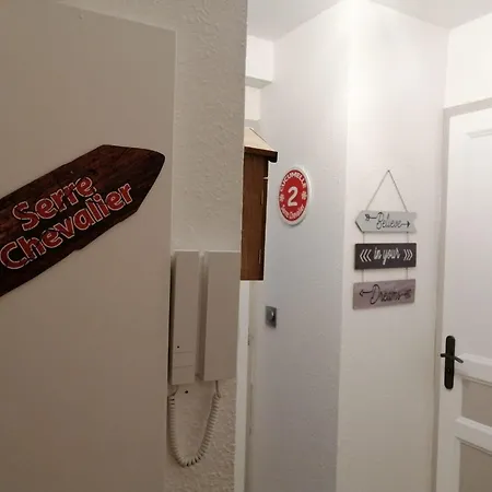 4 Personnes Serre Chevalier Montagne/contemporain Refait A Neuf Apartment *
